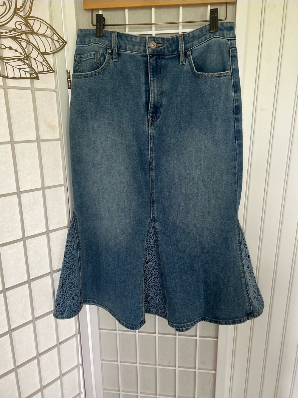 Chico’s Denim Mermaid Maxi Skirt Floral Cutout Panels Size 1R M/8